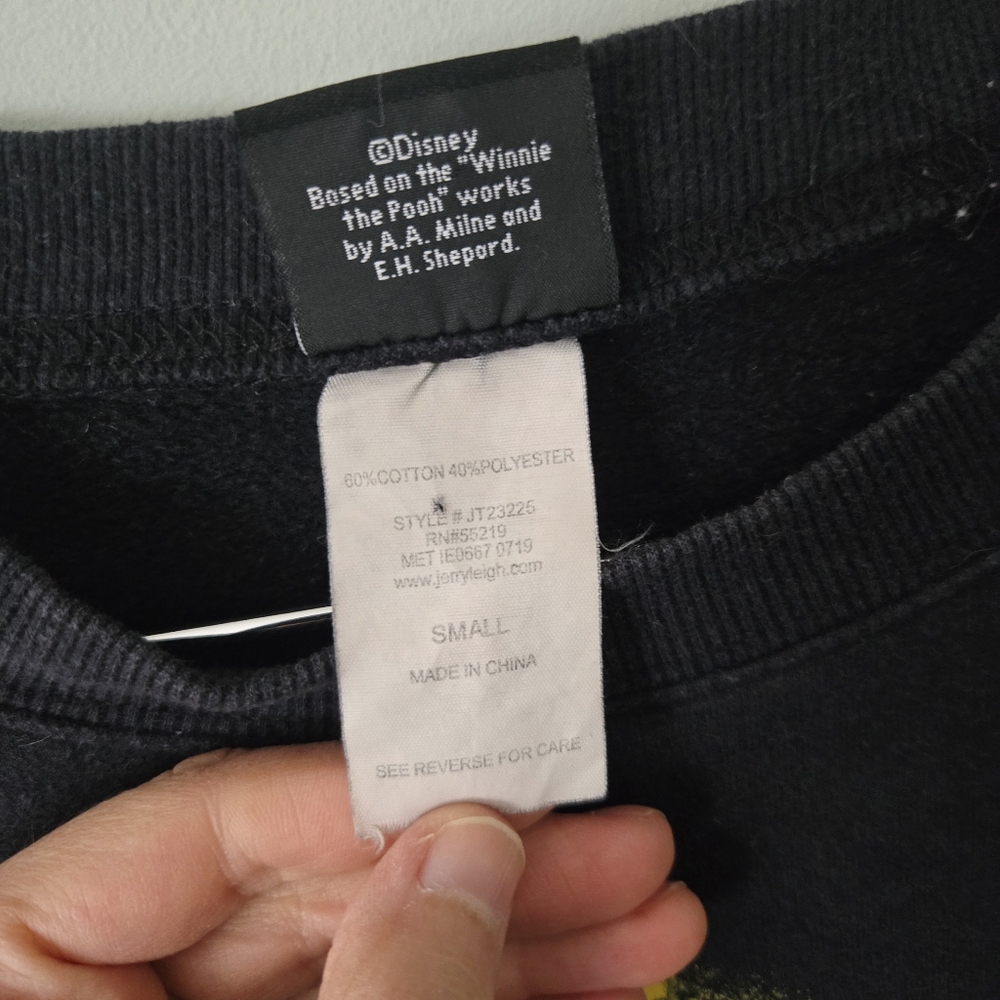 Disney Winnie the Pooh Black Crewneck Sweatshirt, size Small - Picture 6 of 6